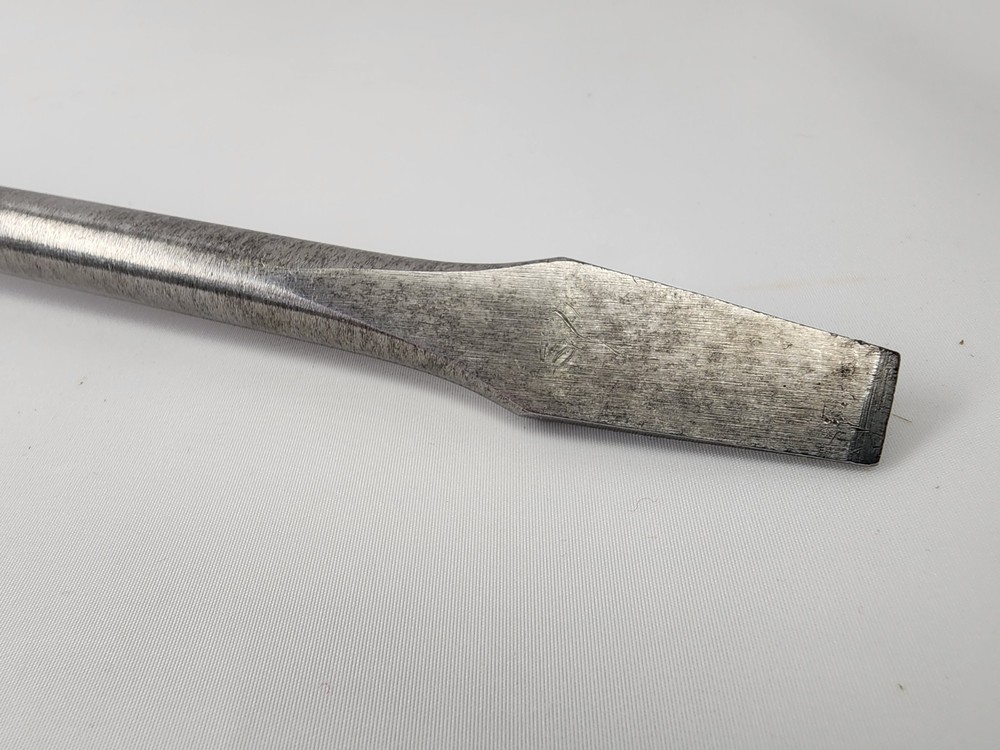 Vintage 16" Perfect Handle Screwdriver