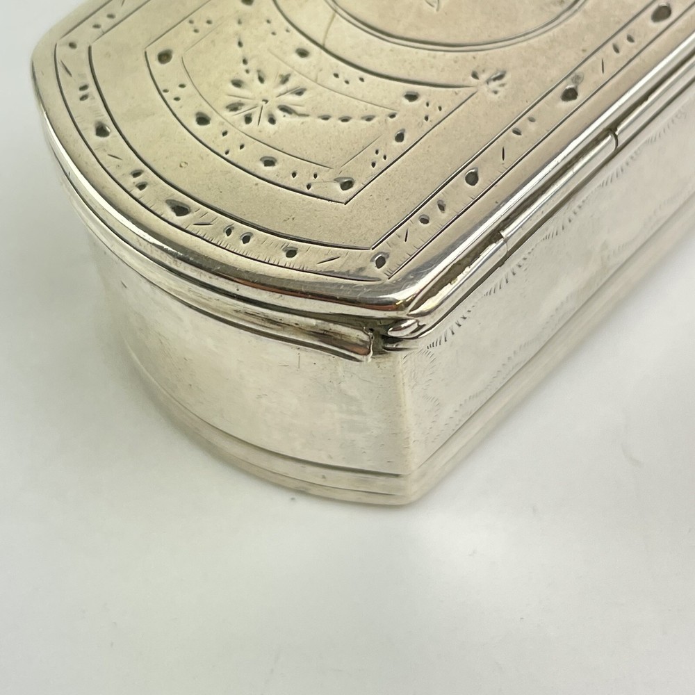 Antique Solid Silver Snuff Box Engraved Decoration Possibly Chinese Or Hanau