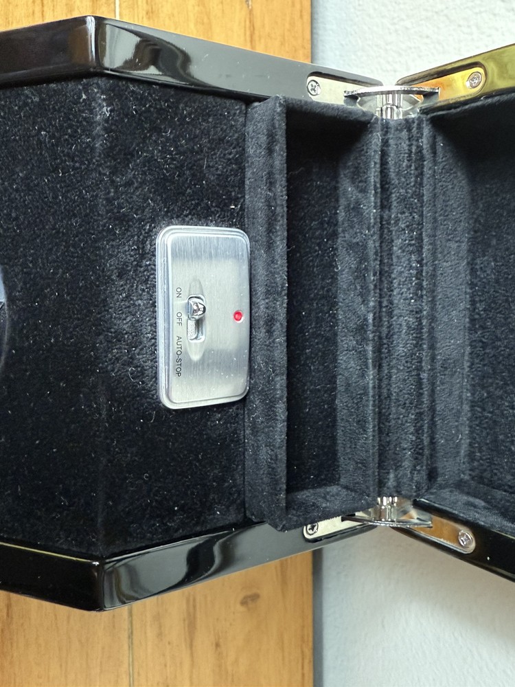 Montblanc Automatic Watch Winder Black Lacquered with Display - Battery Powered