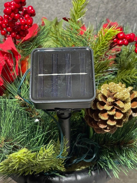 Christmas Solar Greenery with Urn 6x18