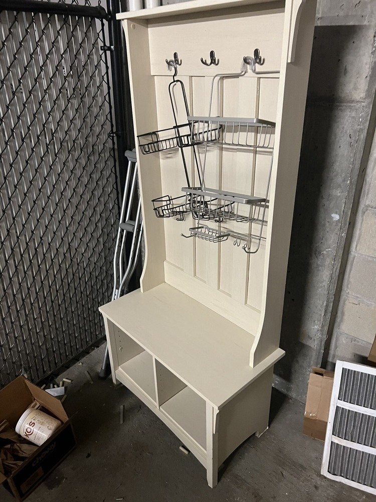 mud room storage bench