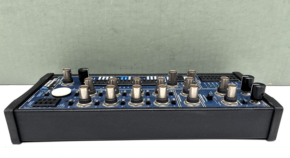 National Instruments BNC-2120 Shielded Connector Block