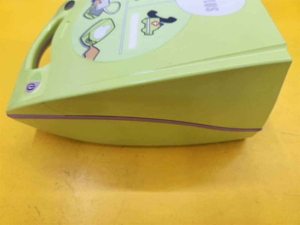 ⭐️⭐️⭐️⭐️⭐️ **UNTESTED** Zoll AED Plus Defibrillator First Responder