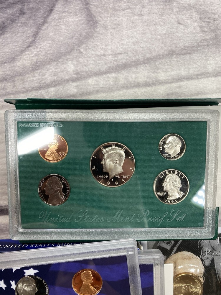 Random US Mint Clad Proof/mint Sets 2011 2005 2006 1995 $14.98 Face
