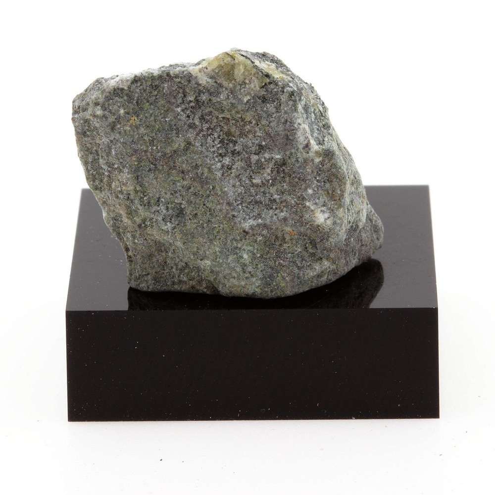 Delessite. 43.3 cts. Estrie, Québec, Canada.