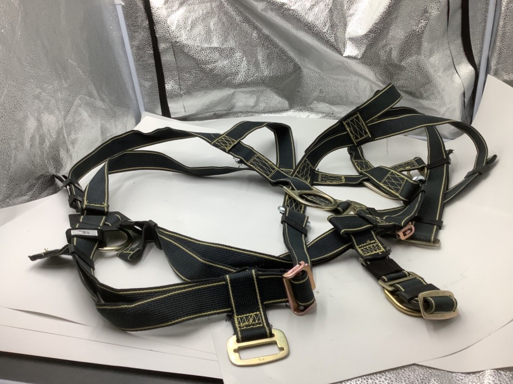 MSA Safety Harness Standard (130 to 310 lbs)  Polyester Strap Black