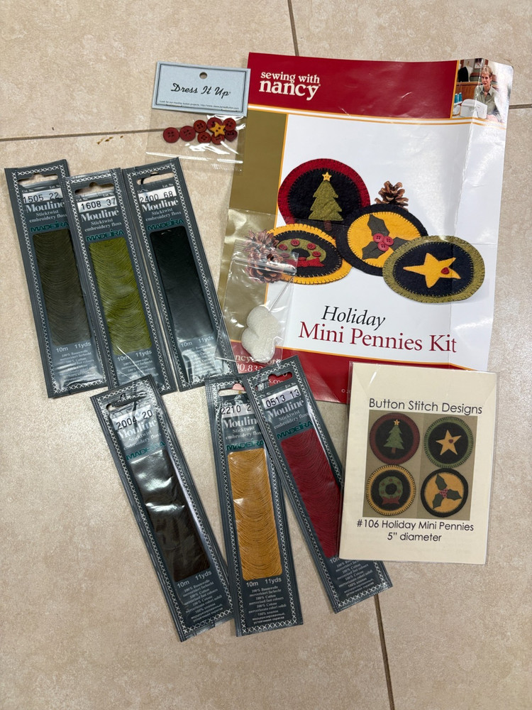 HOLIDAY MINI PENNIES Pattern and Madeira Floss, buttons,  4 mini rug patterns