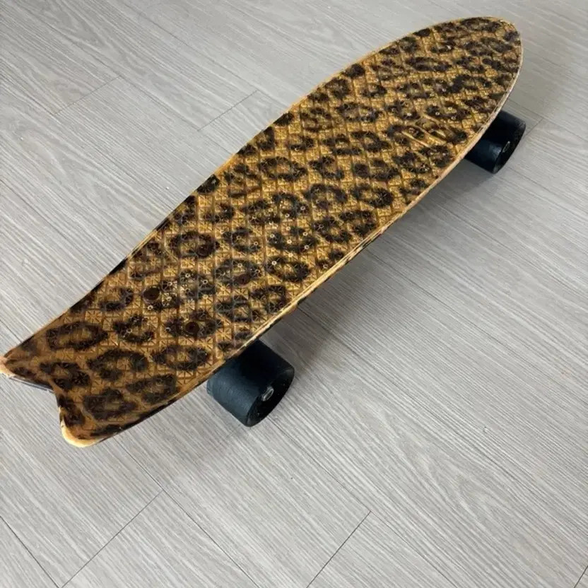 Bantam Leopard Cruiserboard 23-inch Lightly Used