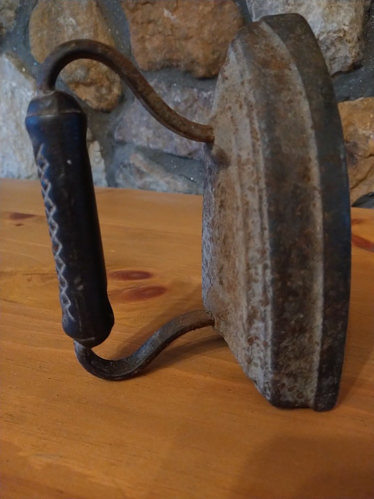 Vintage Antique Cast Iron Flat Iron Clothes Rustic