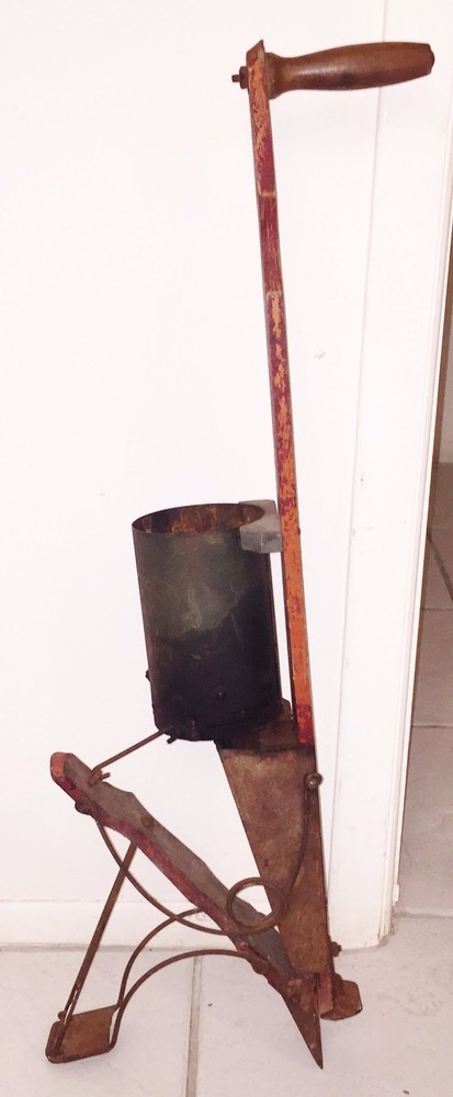 ANTIQUE AMERICAN STANDARD CORN SEED PLANTING TOOL PLANTER