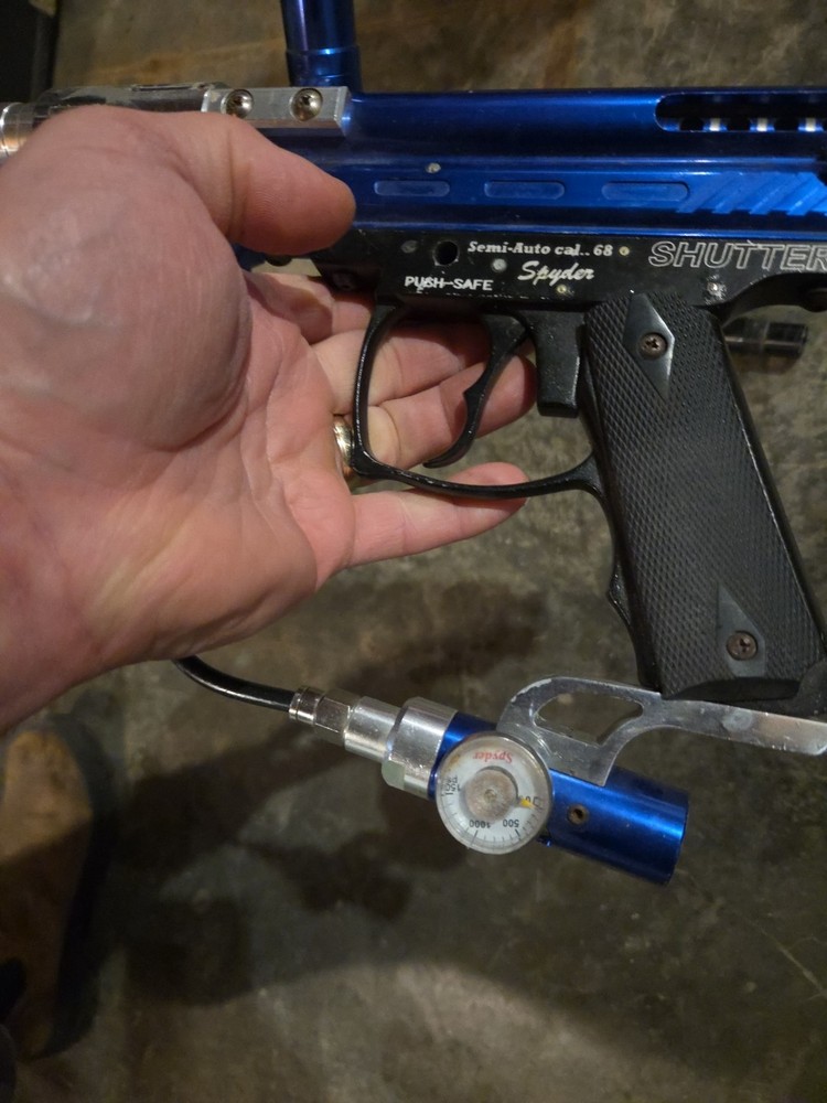 Spyder Shutter Blue Paintball Gun