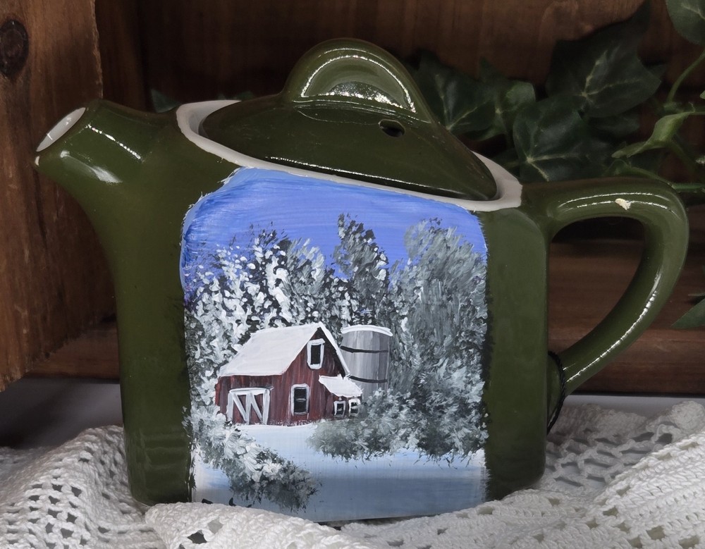 Ceramic tea pot w/ winter barn (26057) hand painted