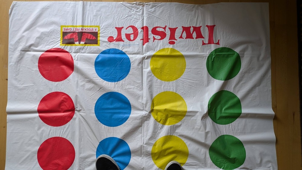 1974 Game Twister Milton Bradley