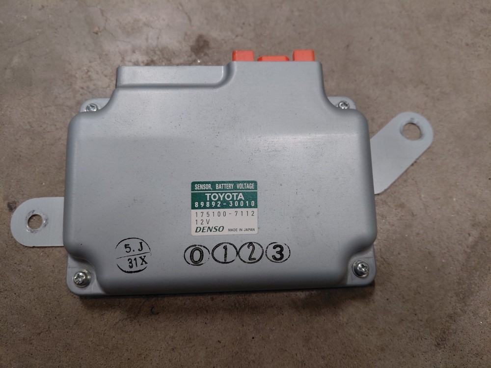 2007-2011 LEXUS GS450H VOLTAGE SENSOR MODULE  89892-30010 TESTED