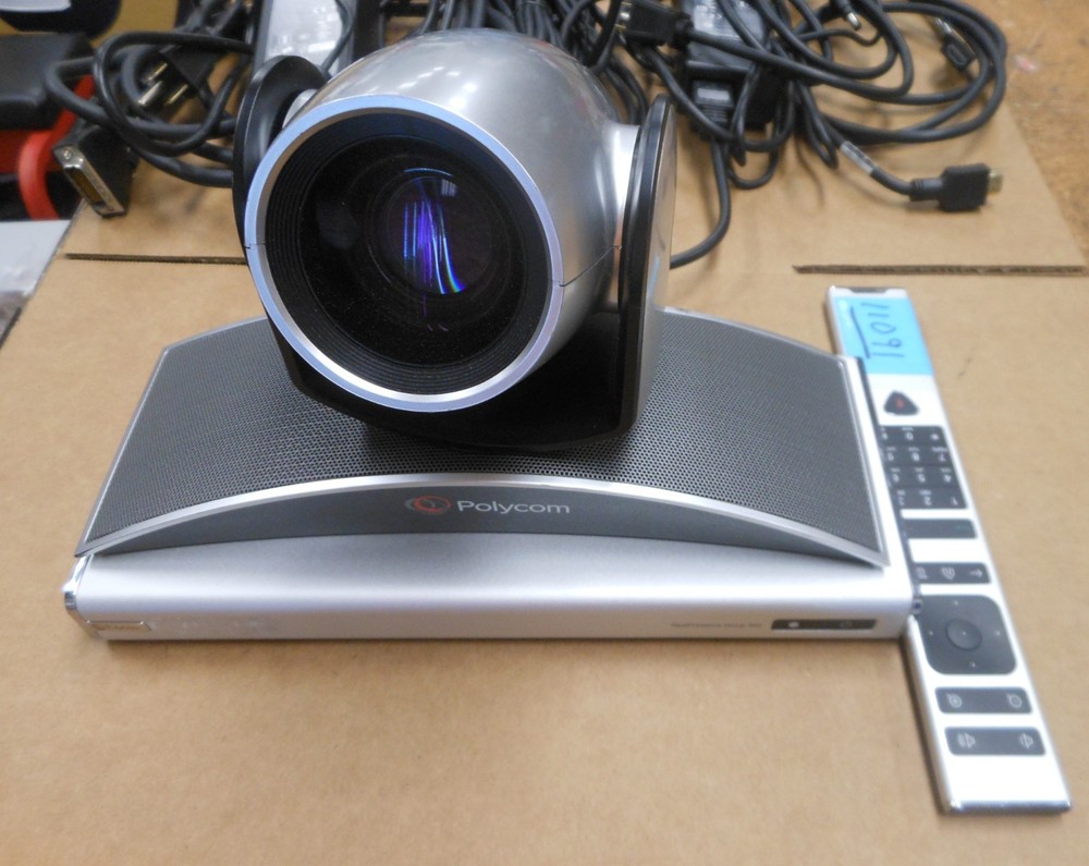 Polycom RealPresence Group 500 w/ EagleEye 3 Camera Conference System 0423-98