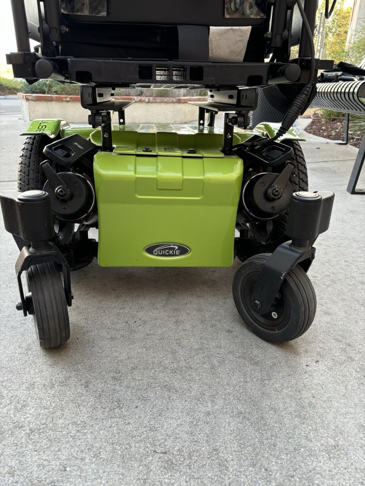 Quickie Pulse 6 motorized wheelchair
