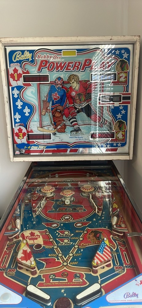 Vintage Bobby Orr Power Play Pinball Machine