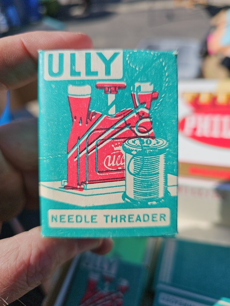 Vintage Witch Automatic Needle Threader with instructions Germany