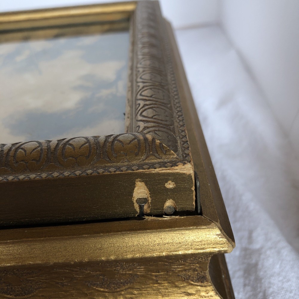 antique makeup box made 1929