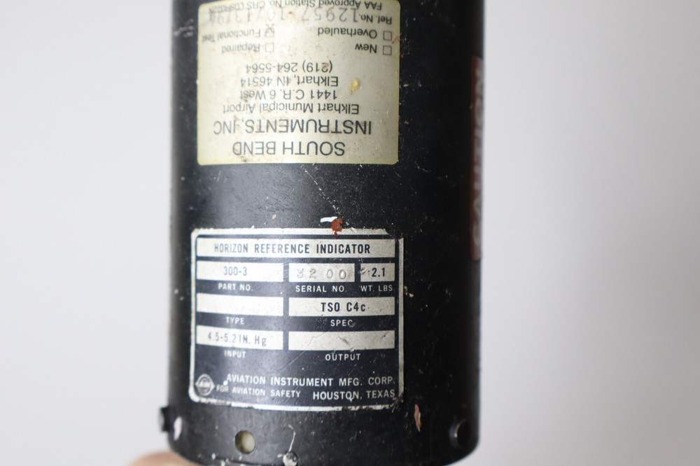 Aviation Instrument AIM 300-3 Horizon Reference Indicator