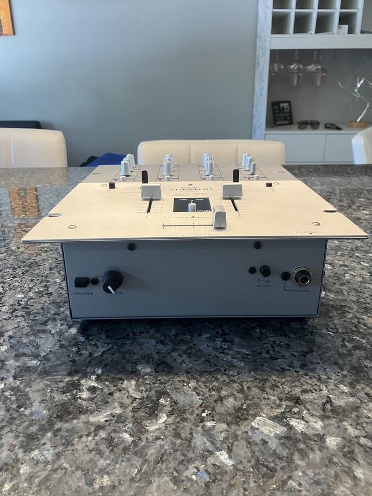 Stanton SK-6F DJ Mixer Silver 2-Channel Replaceable Crossfader FX Send/Return