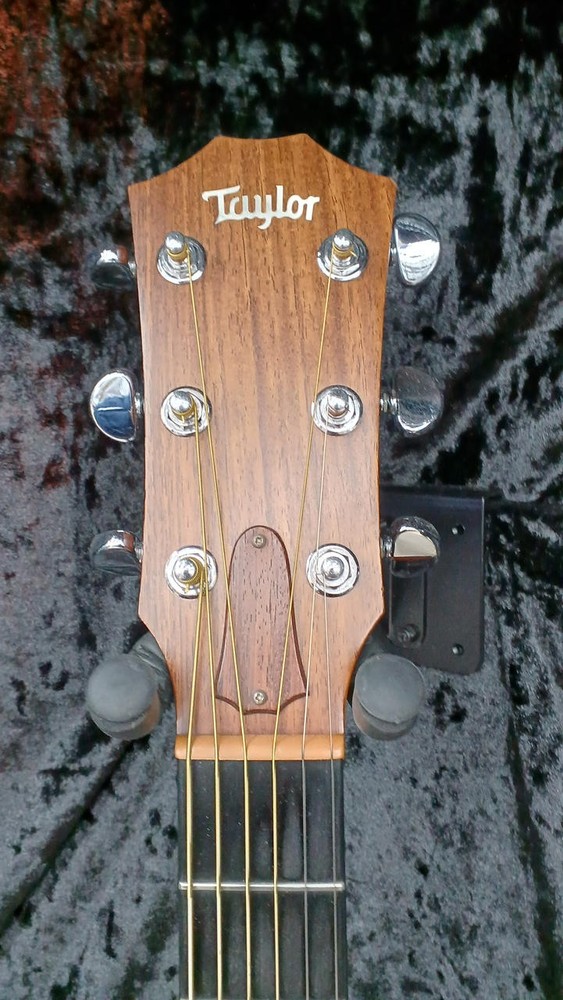 TAYLOR Acoustic Guitar 512 EL CAJON