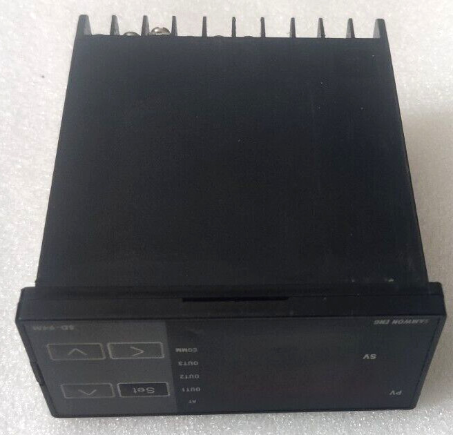 SAMWON ENG SD-94M DIGITAL TEMPERATURE AND HUMINITY CONTROLLER FAST SHIPPING