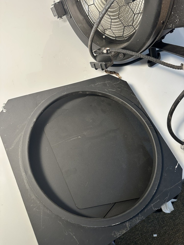 400W Studio Junior LED - Mole Richardson- AS-IS, Needs Repair)