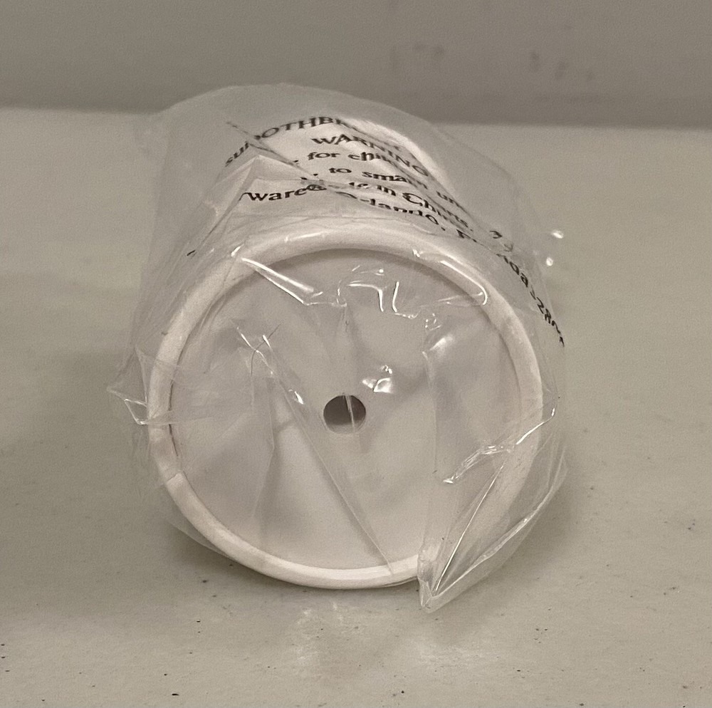 One Tupperware White Weighted Bottom Toothbrush Holder NEW