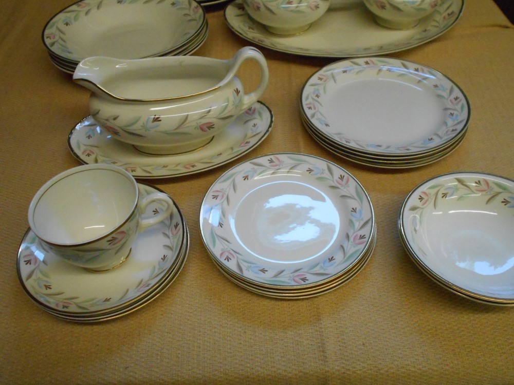 Homer Laughlin Partial Eggshell Nautilus Dinner Set - Nantucket