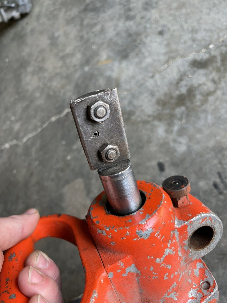 Rockwell Model B Pneumatic Hacksaw.