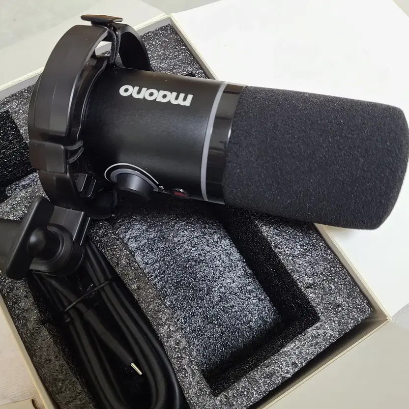 Maono PD200X Dynamic Microphone Official