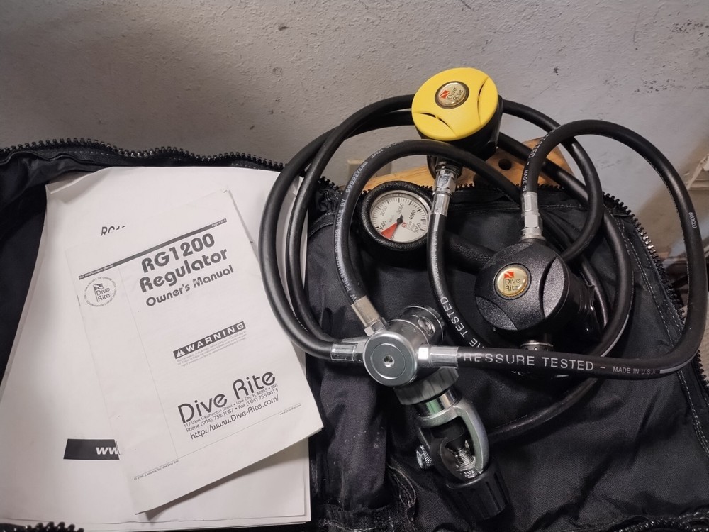 Dive Rite RG1200 Octopus Regulator System w/ Meter and Case **EUC