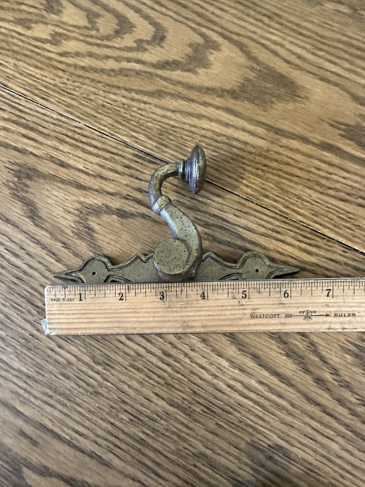 VINTAGE BRASS CABINET DOOR KNOBS