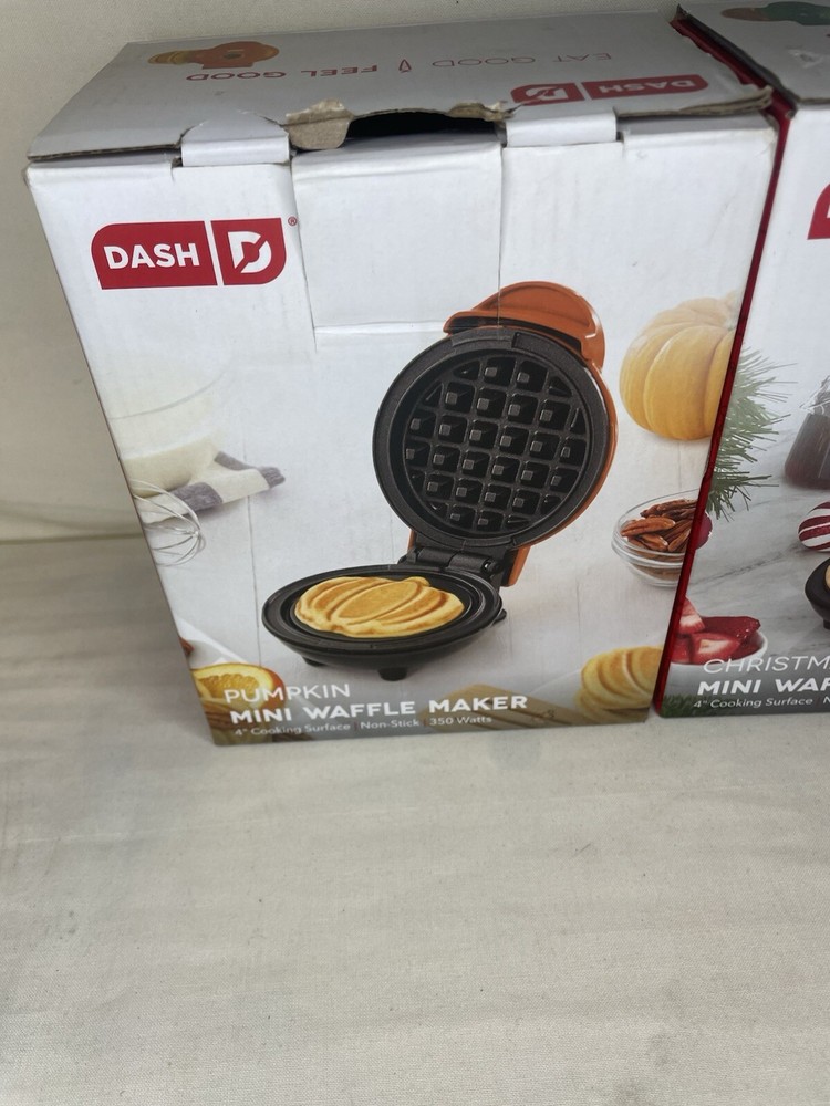 Mini Holiday Waffle Maker Tree And Pumpkin