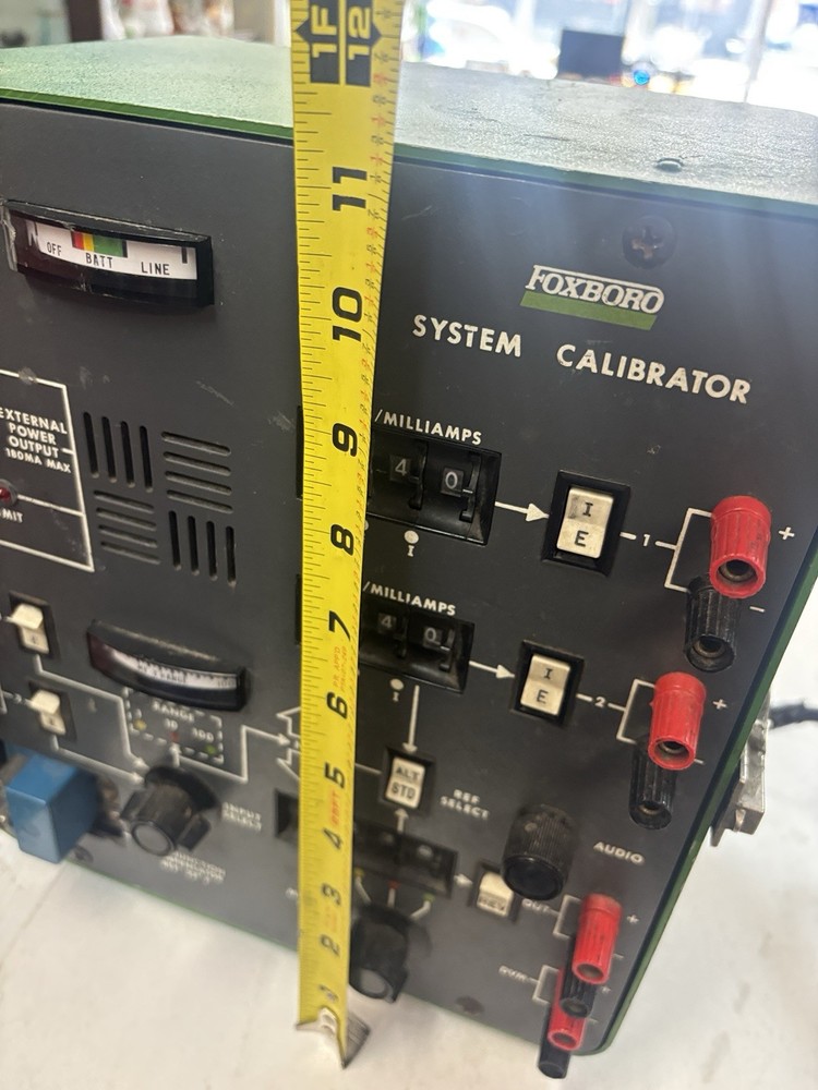FOXBORO 2AT-CAL SPEC 200 SYSTEM CALIBRATOR