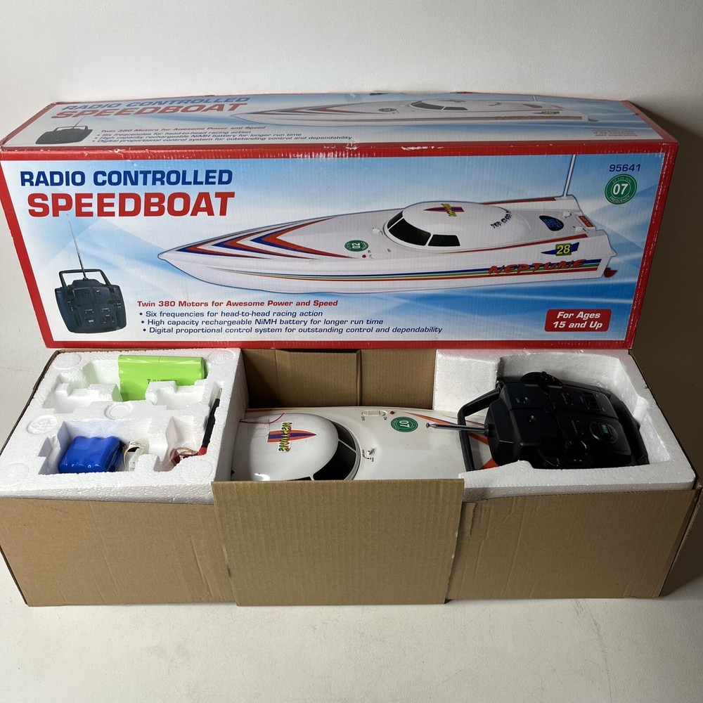 Harbor Freight Tools Neptune RC Speed Boat Twin 380