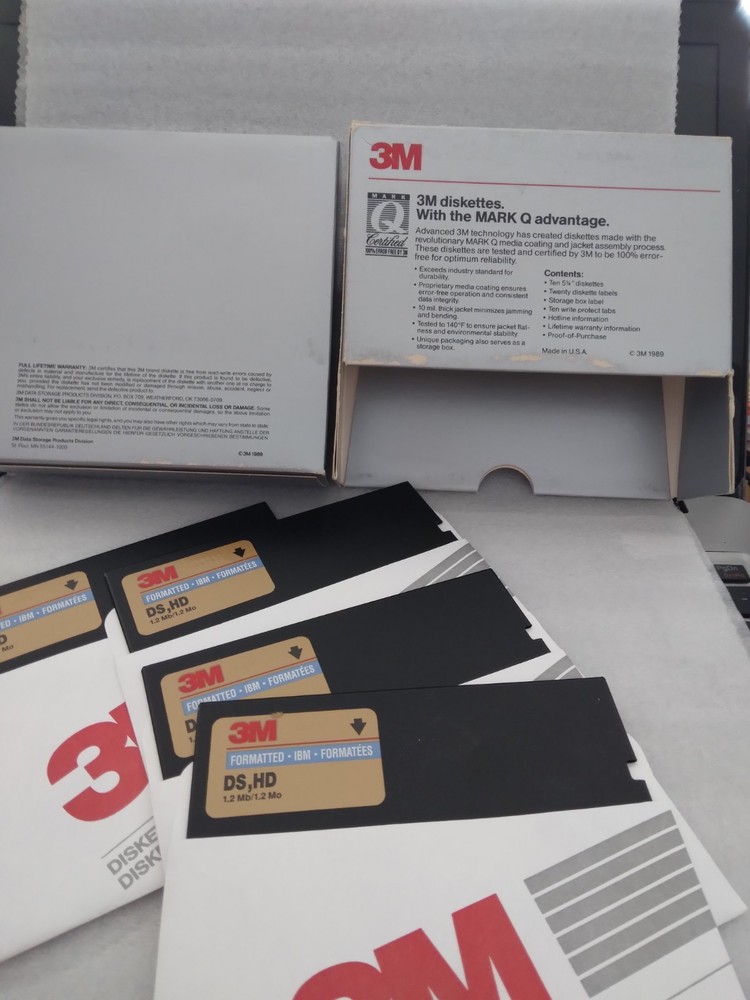3M DS,DD 5.25" Floppy Diskettes ( 4 ) In Box