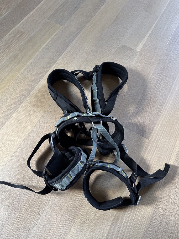 CAMP Climbing Harness Kids Gently Used