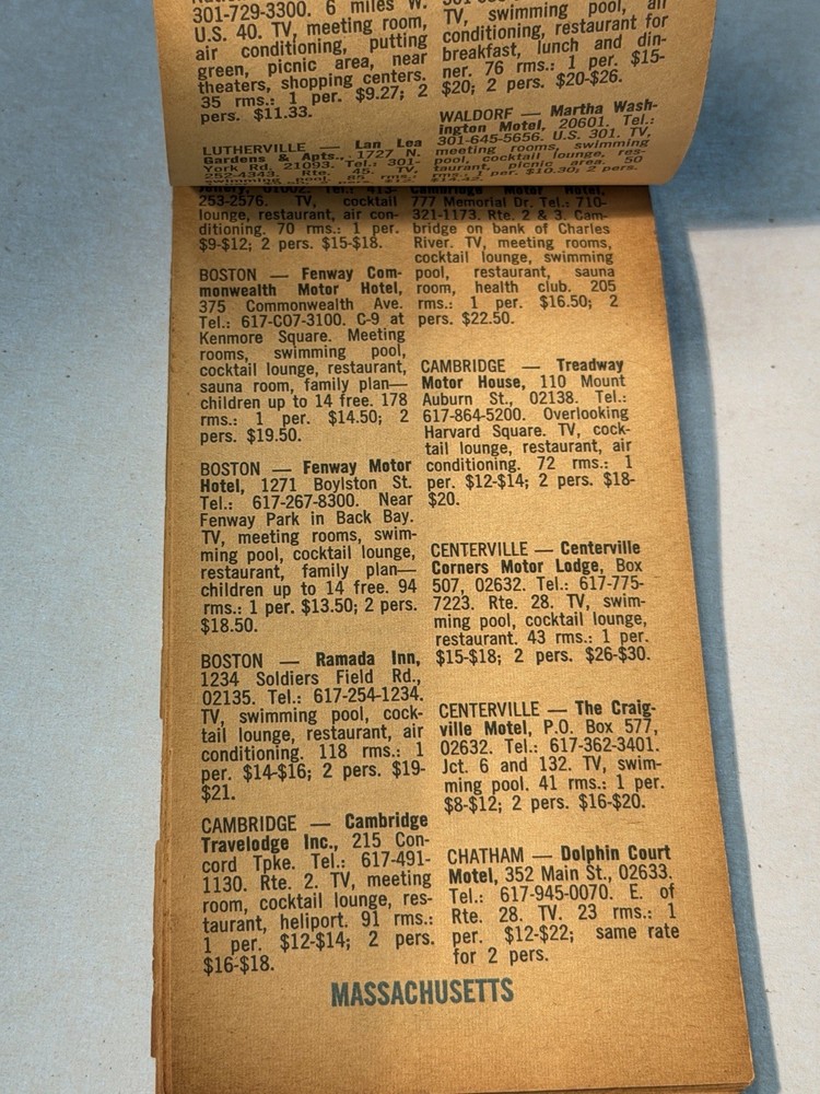 1969 SUNOCO SELECTED MOTELS CARDS HONORED DIRECTORY