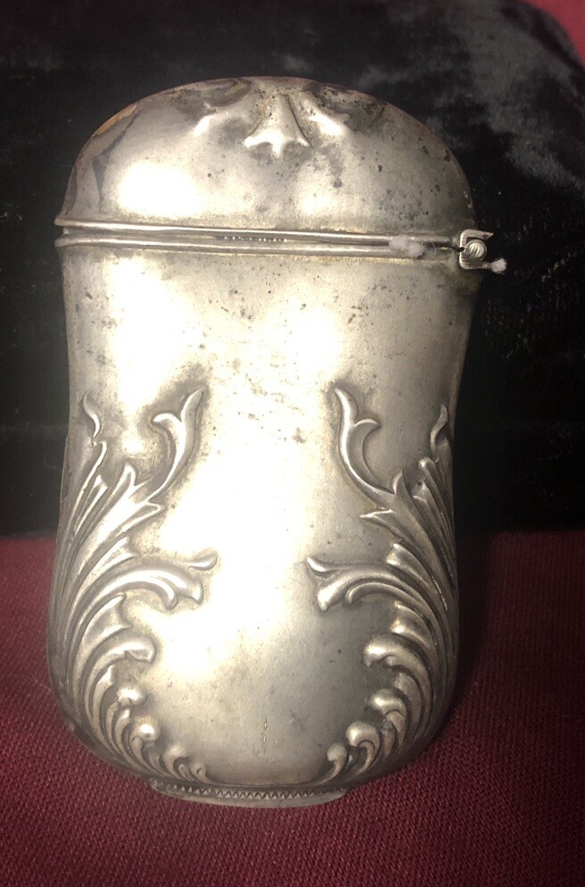 Sterling Silver Victorian Needles Holder 🌺