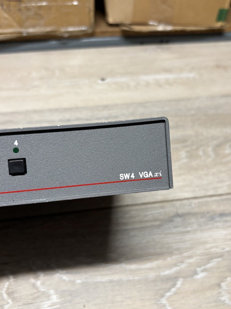 Extron Video Switch Active SW4 VGA xi