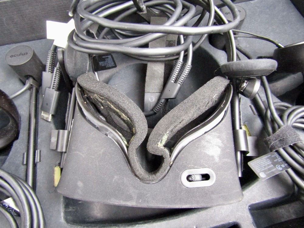 Oculus Rift Virtual Reality Headset with Sensor and Accessories - Not Tested !