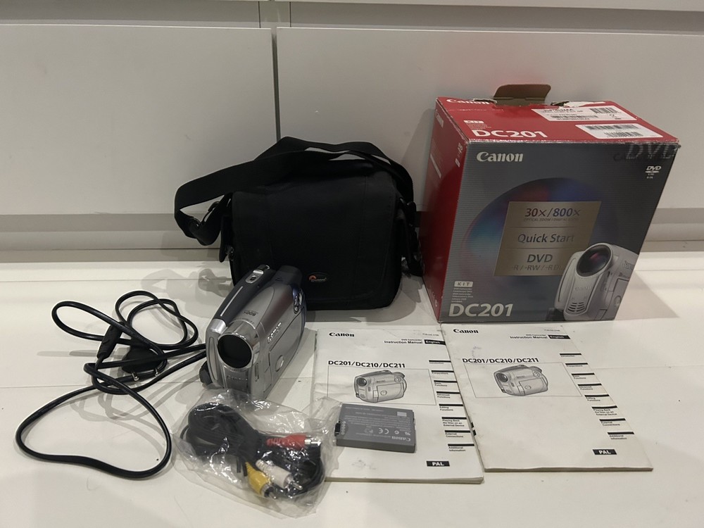 Canon DVD Camcorder Model DC201 with original box battery and case (untested)
