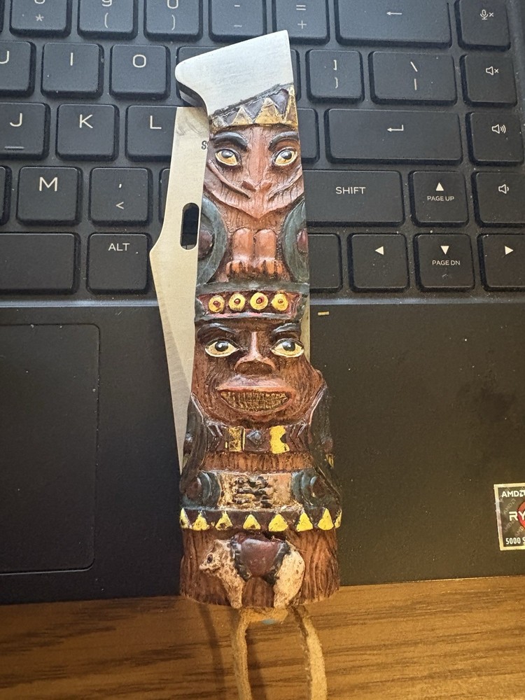 3 COLLECTOR FOLDING KNIVES FOLK ART