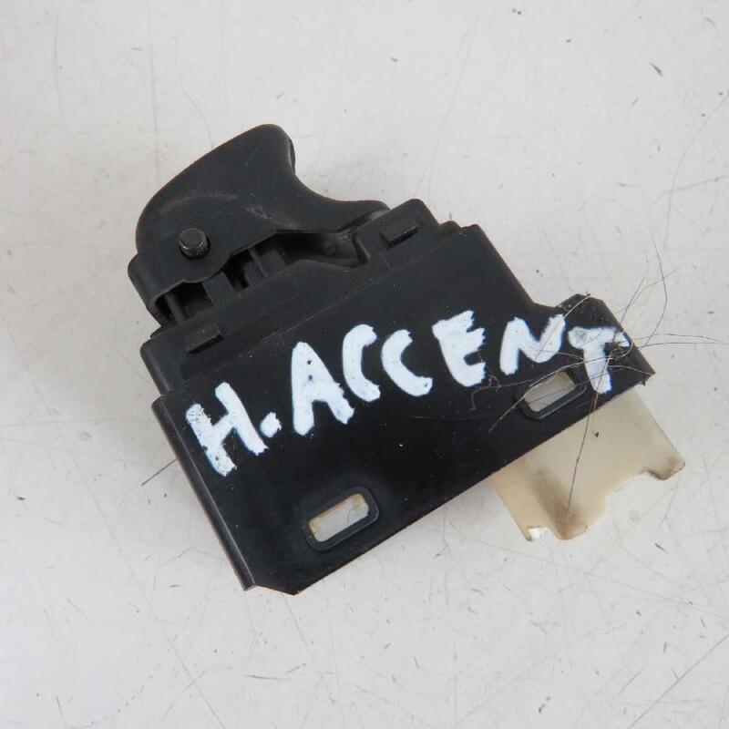 Rear window control panel rh HYUNDAI ACCENT 1.3 1999-2005 used (76394)