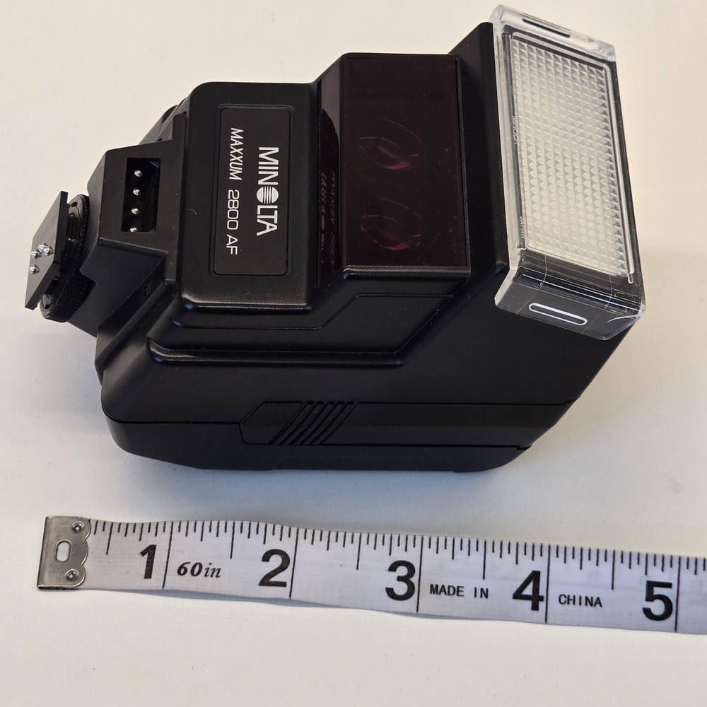 Minolta 2800 AF Universal Hot Shoe Mount Camera Flash Unit