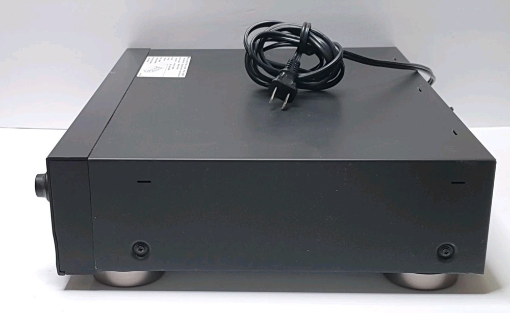 Sony DTC-690 Digital Audio Tape (DAT) Recorder