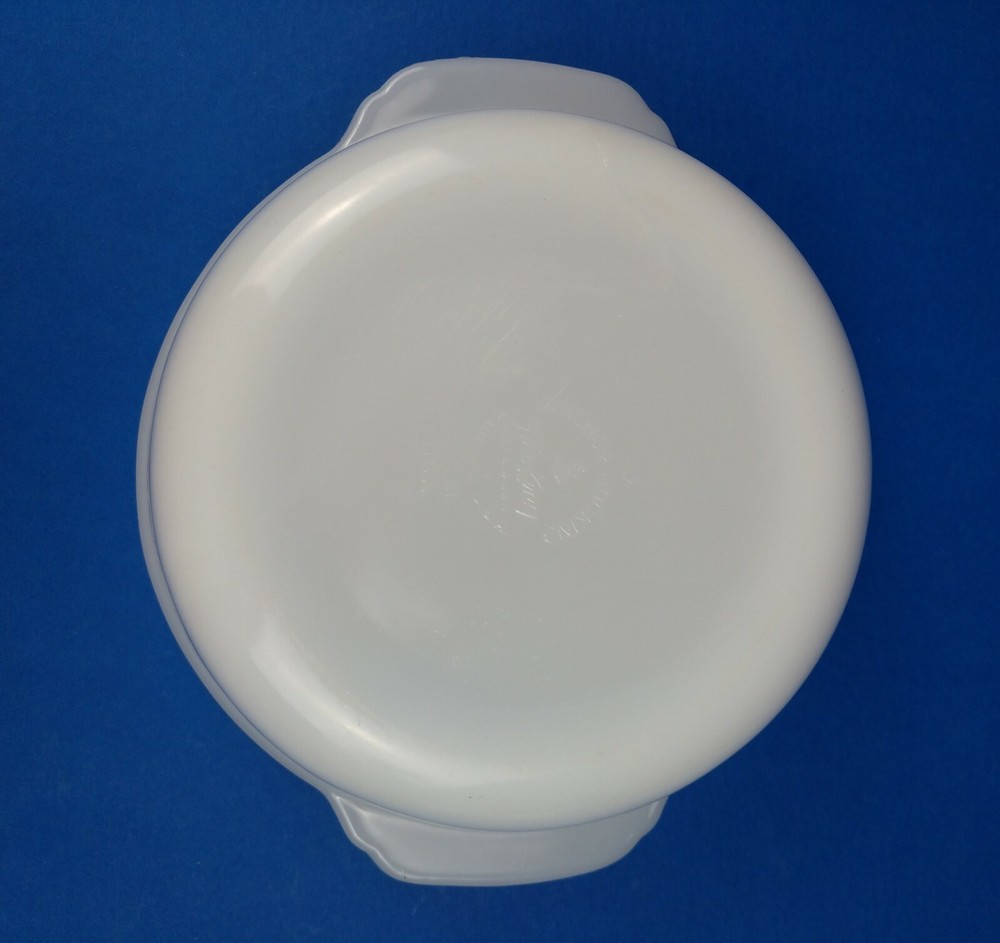 Fire-King 1 Quart Golden Wheat Round Casserole Dish 447