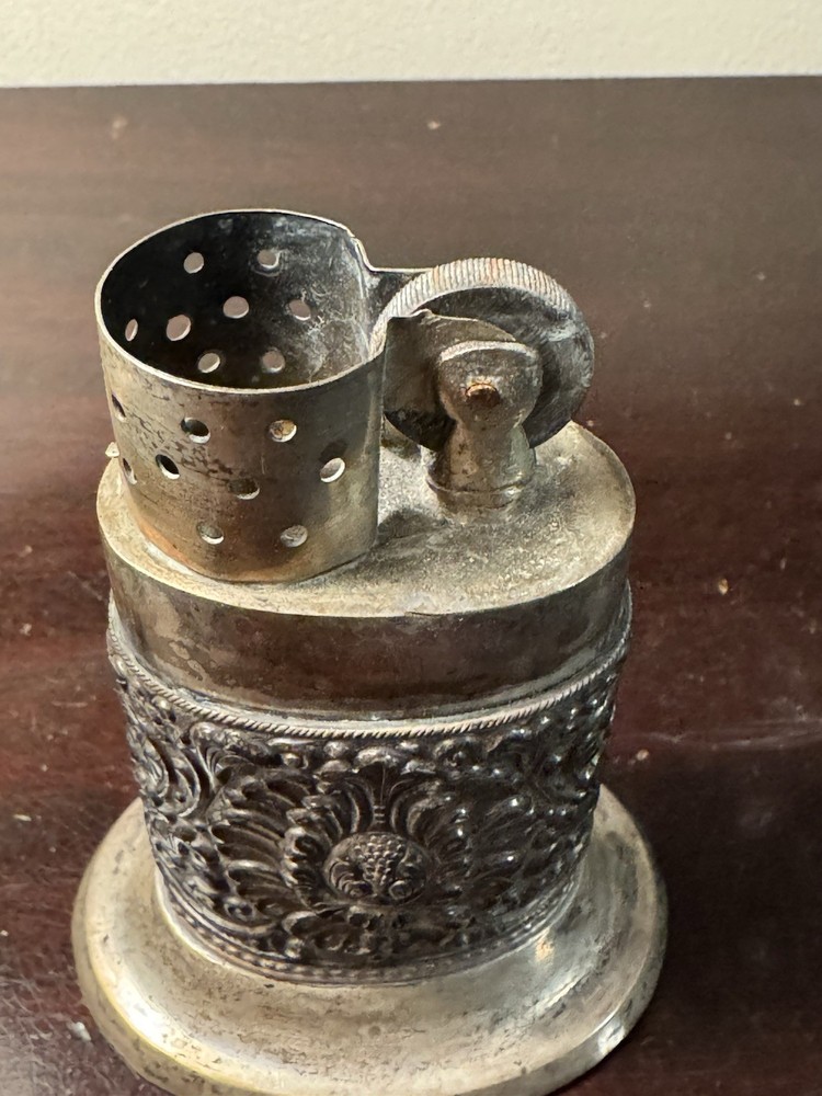 Beautiful Ornate 800 Silver Table Top Lighter!